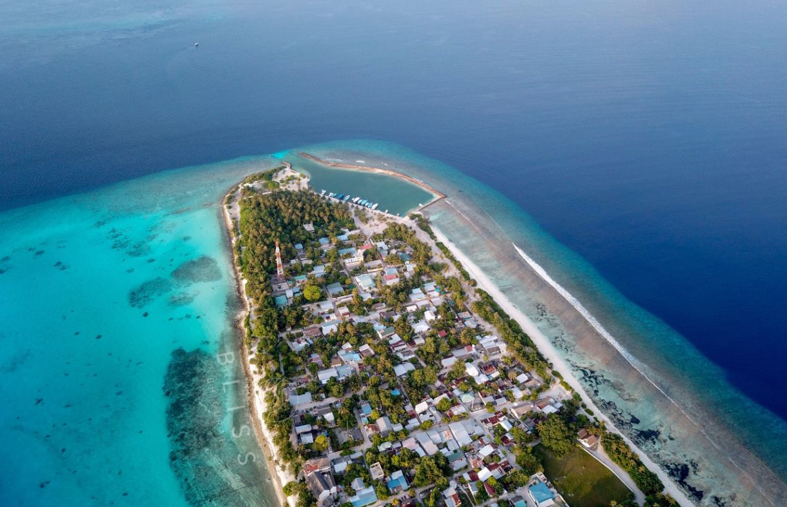 ދިގުރަށުގައި އަލިފާނުގެ ހާދިސާއެއް ހިނގައި ފަސް ބިދޭސީއަކު ނިޔާވެއްޖެ