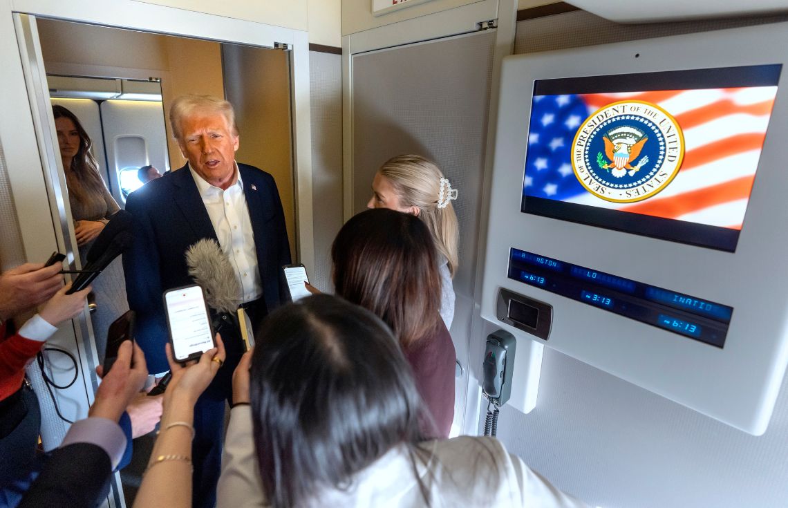 އިރާނުގެ ރައްޔިތުން މުޒާހަރާ ނުކުރަނީ ބިރުން ކަމަށް ރައީސް ޓްރަމްޕް ވިދާޅުވެއްޖެ