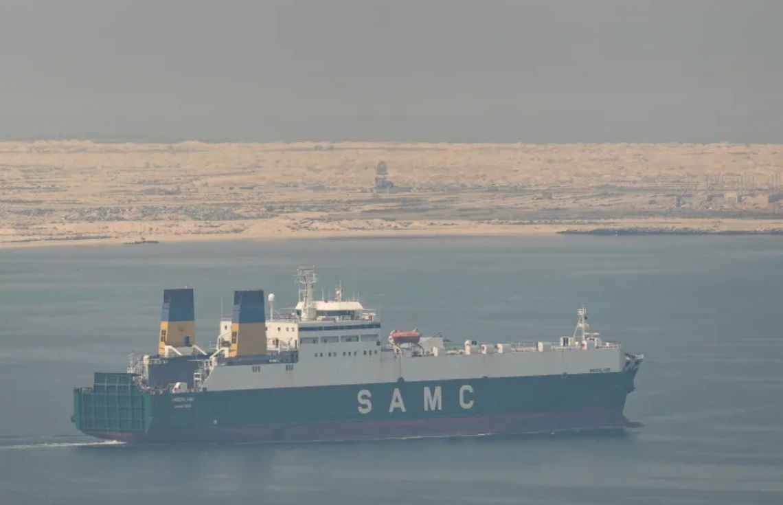 ހޮރްމޫޒް ކަނޑުއޮޅިން ދަތުރުކުރާ އުޅަނދުތަކަށް ހިމާޔަތް ދިނުމަށް ޓްރަމްޕް ގޮވާލެއްވުމުން ގައުމުތަކުން ފިނި އިޖާބައެއް