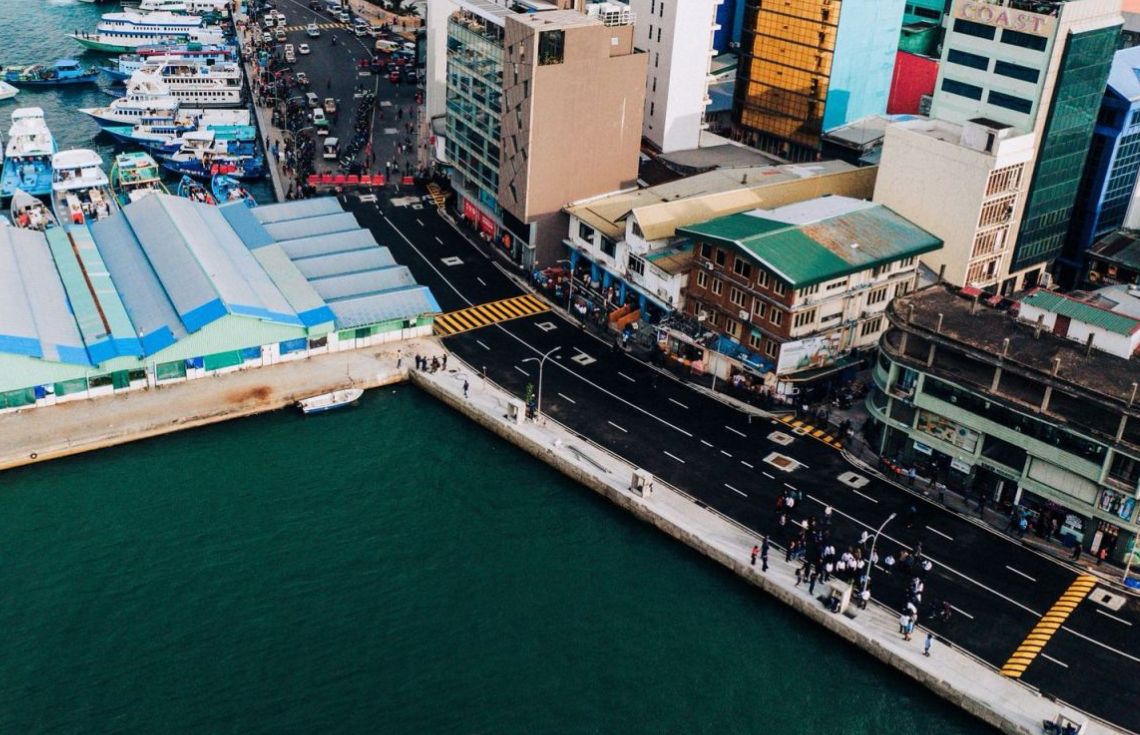 ބޮޑުތަކުރުފާނު މަގު ފުޅާކުރުމަށް ރަސްމީ ފާލަމުން ފެށިގެން ހެންވޭރު ޓަރމިނަލާއި ހަމައަށް ހޮނިހިރުދުވަހު ފަޅު ބަންދުކުރަނީ