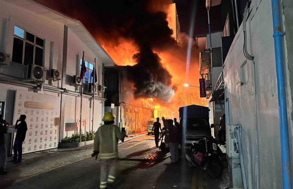 އަލިފާނުގެ ޙާދިސާއާއި ގުޅިގެން ވޯޓު ދިނުމުގެ ޙައްޤު ލިބިގެންވާ މީހުންގެ ރަޖިސްޓަރީގައި ސޮއިކުރުމުގެ މަސައްކަތް މެދުކަނޑާލައިފި