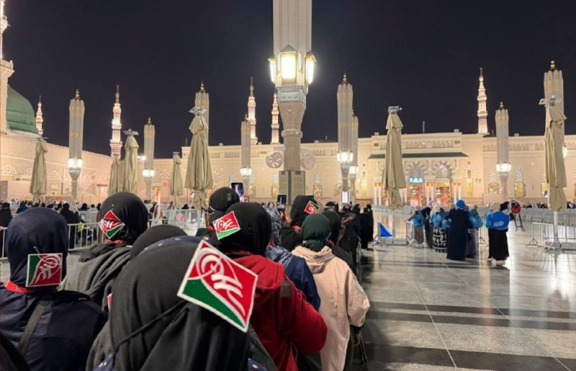 ޢުމްރާގެ އަޅުކަން އަދާކުރަމުންދިޔަ ދިވެއްސަކު ރޭގެ ވަޤުތެއްގައި މައްކާގައި ނިޔާވެއްޖެ