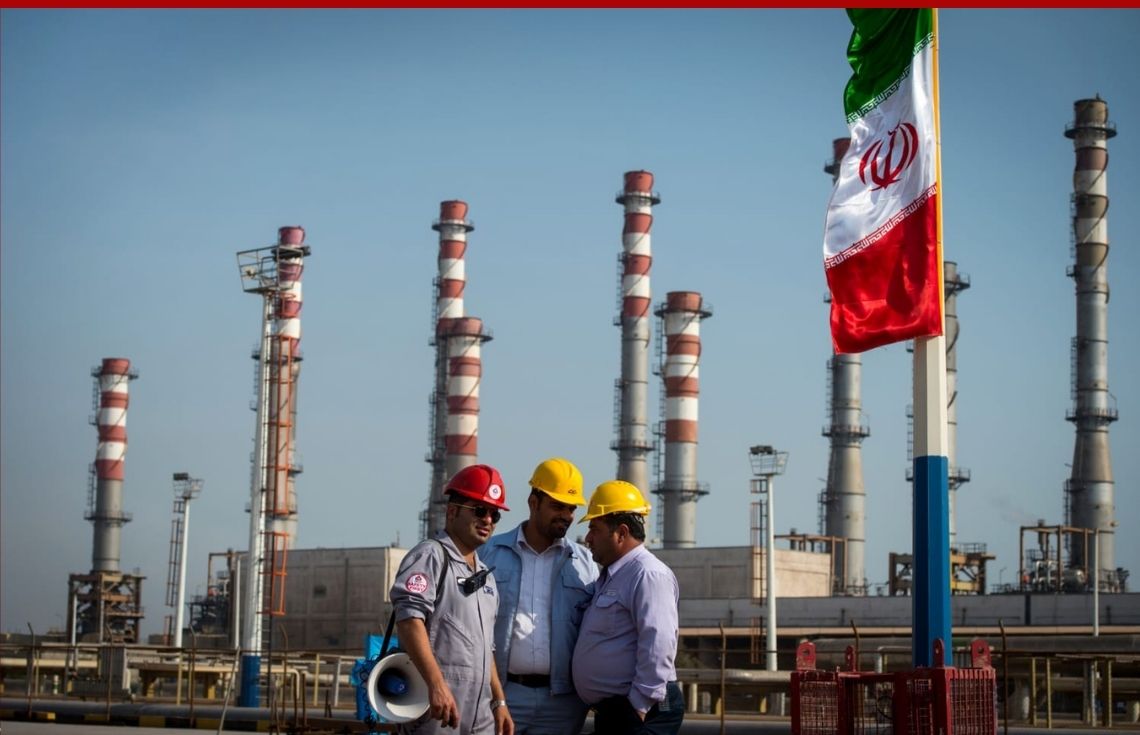 ޑިޕްލޮމެސީ ނާކާމިޔާބުވެފައި ވަނިކޮށް، އީރާނުގެ ތެލުގެ ދަތިކުރުންތަކަށް އެމެރިކާއިން ކުއްލި ލުޔެއް ދީފި