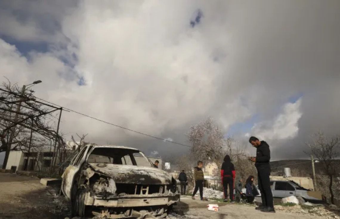 ހުޅަނގު އައްސޭރީގައި އިސްރާއީލްގެ ވަޒަންވެރިން ގެތަކާއި އުޅަނދުތަކުގައި ރޯކޮށް ބޮޑެތި ގެއްލުންތަކެއް ދީފި