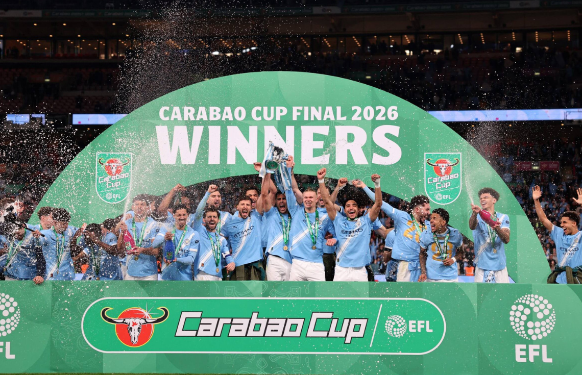 މެންޗެސްޓަރ ސިޓީއިން އާސެނަލް ބަލިކޮށް ސީޒަންގެ ފުރަތަމަ ތަށި ހޯދައިފި