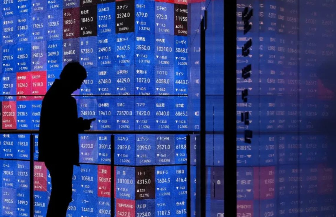 އީރާނަށް ޓްރަމްޕް ދެއްވި އިންޒާރާއެކު އޭޝިއާގެ ހިއްސާގެ ބާޒާރުތައް ވަރަށް ބޮޑަށް ވެއްޓިއްޖެ