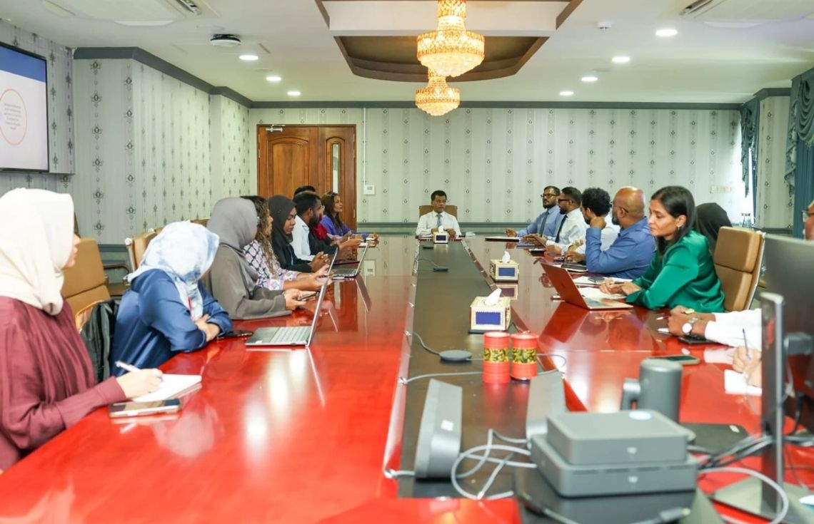 ހަނގުރާމައާއި ގުޅިގެން ޞިއްޙީ ދާއިރާގެ ޚިދުމަތްތައް މެދުނުކެނޑި ރައްޔިތުންނަށް ލިބޭނެ އިންތިޒާމް ހަމަޖެއްސުމަށް މަޝްވަރާތަކެއް