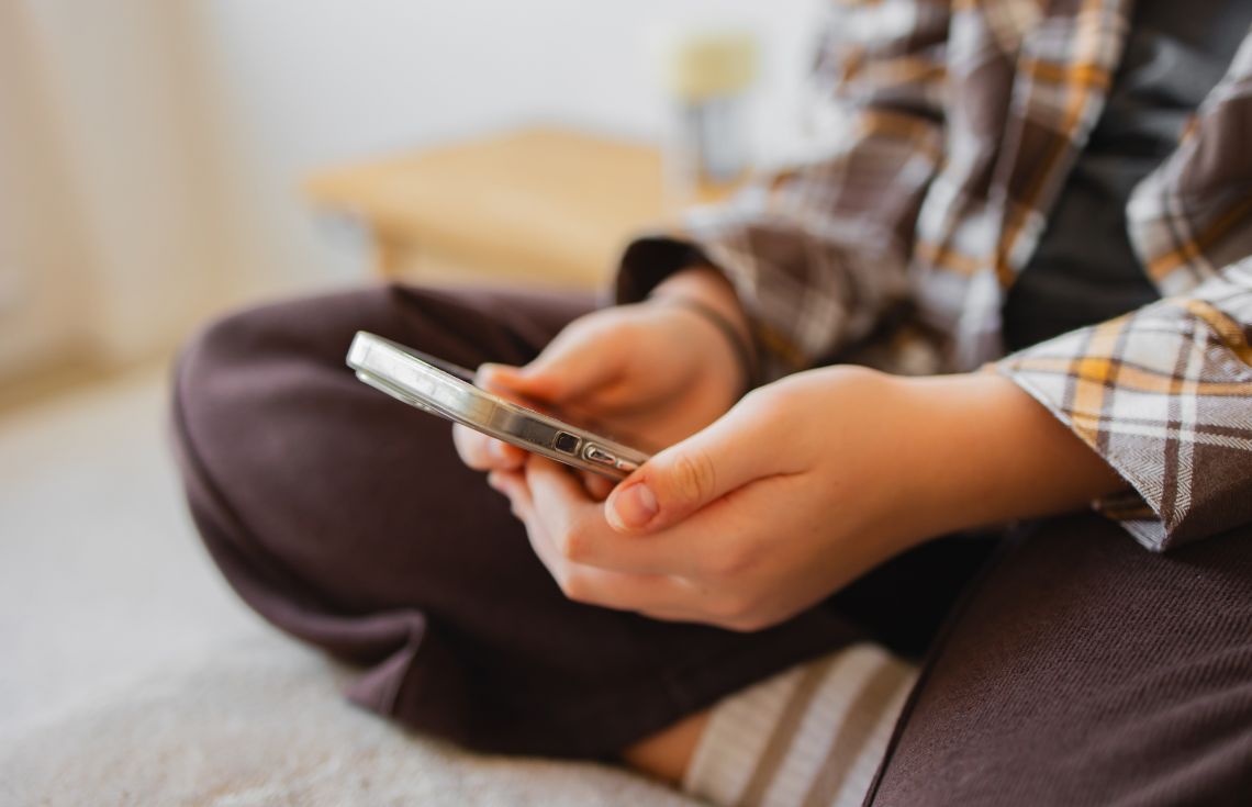 16 އަހަރުން ދަށުގެ ކުދިން ސޯޝަލް މީޑިއާ ބޭނުންކުރުން މަނާކުރި ފުރަތަމަ ދެކުނު އިރުމަތީ އޭޝިއާގެ ގައުމަކަށް އިންޑޮނޭޝިއާ