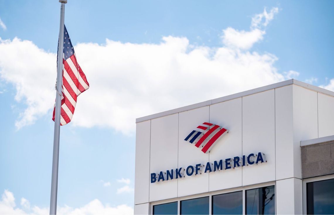 ޖެފްރީ އެޕްސްޓީންގެ ޝިކާރައަކަށްވި މީހުންނަށް ބޭންކް އޮފް އެމެރިކާއިން 72.5 މިލިއަން ޑޮލަރު ދިނުމަށް އެއްބަސްވެއްޖެ