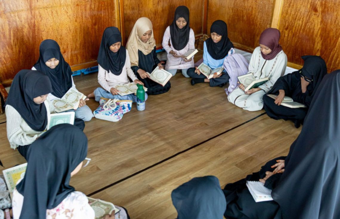 ހުޅުމާލޭގައި ހިލޭ ކުރިއަށްގެންދާ ގުރުއާން ކުލާސްތައް 103 ކުދިންނާއެކު މިއަދު ފަށައިފި