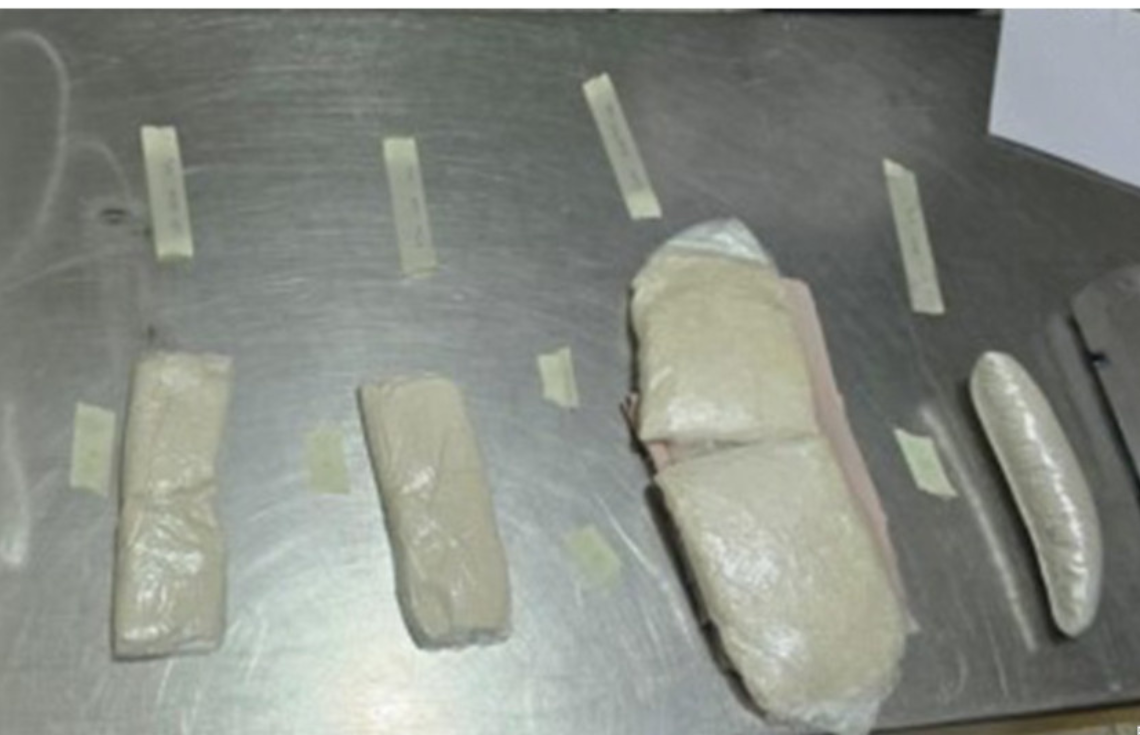 ވައިގެ މަގުން ރާއްޖެ އެތެރެކުރަން އުޅުނު ދެ ކިލޯގެ މަސްތުވާތެތި ކަސްޓަމްސްއިން ހިފަހައްޓައިފި