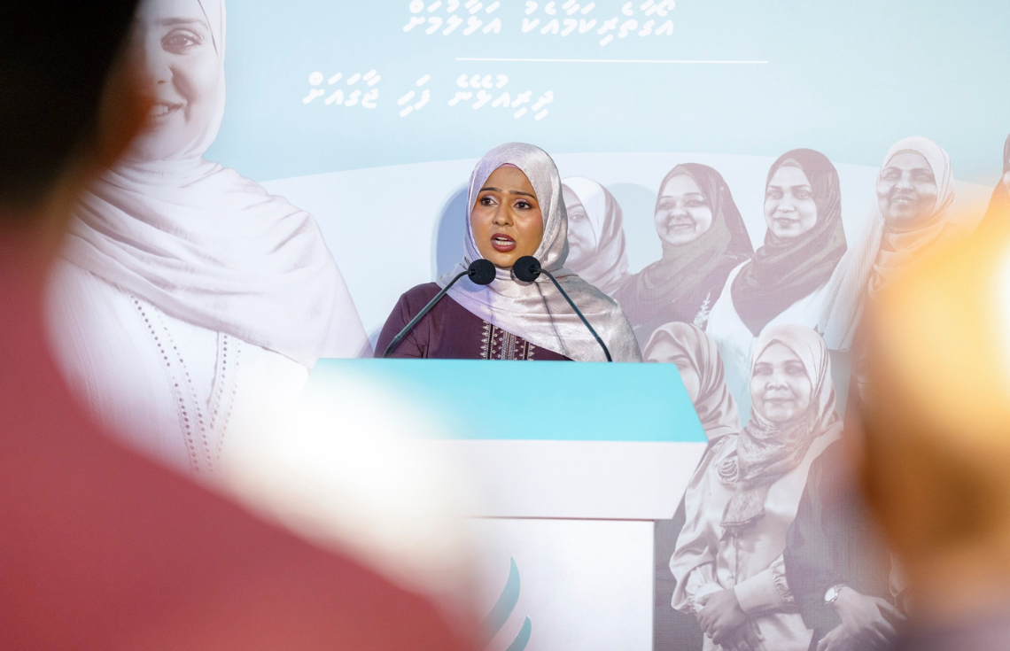 އަލައިކާގެ އަމާޒު ހުރީ ހިތްފަސޭހަކަން ހޯދައިދީ، އަންހެނުން ބާރުވެރިކުރުވައި، އޯގާތެރި ނިޒާމެއް ޤާއިމްކުރުމަށް