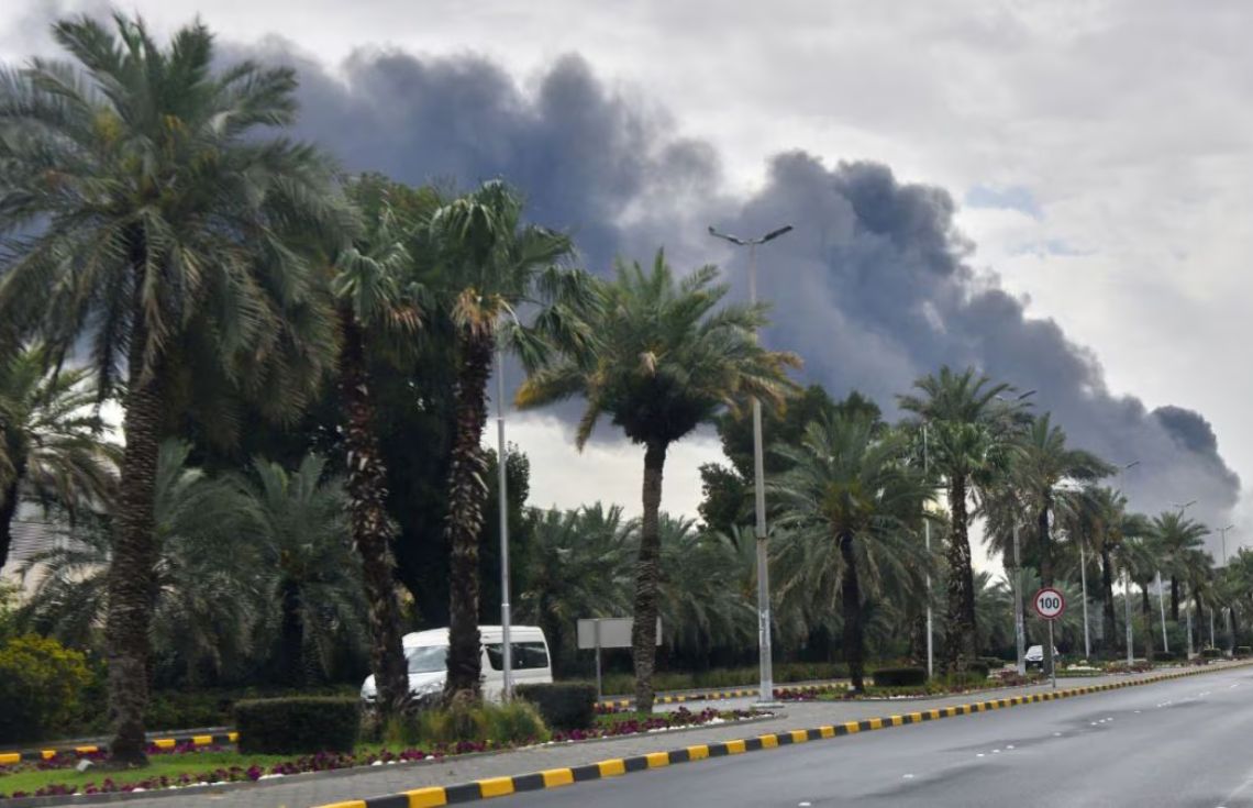 އީރާނުން ކުވައިތުގެ ކަރަންޓާއި ފެން އުފައްދާ ކާރުޚާނާއަކަށް ދިން ހަމަލާއެއްގައި މީހަކު މަރުވެއްޖެ