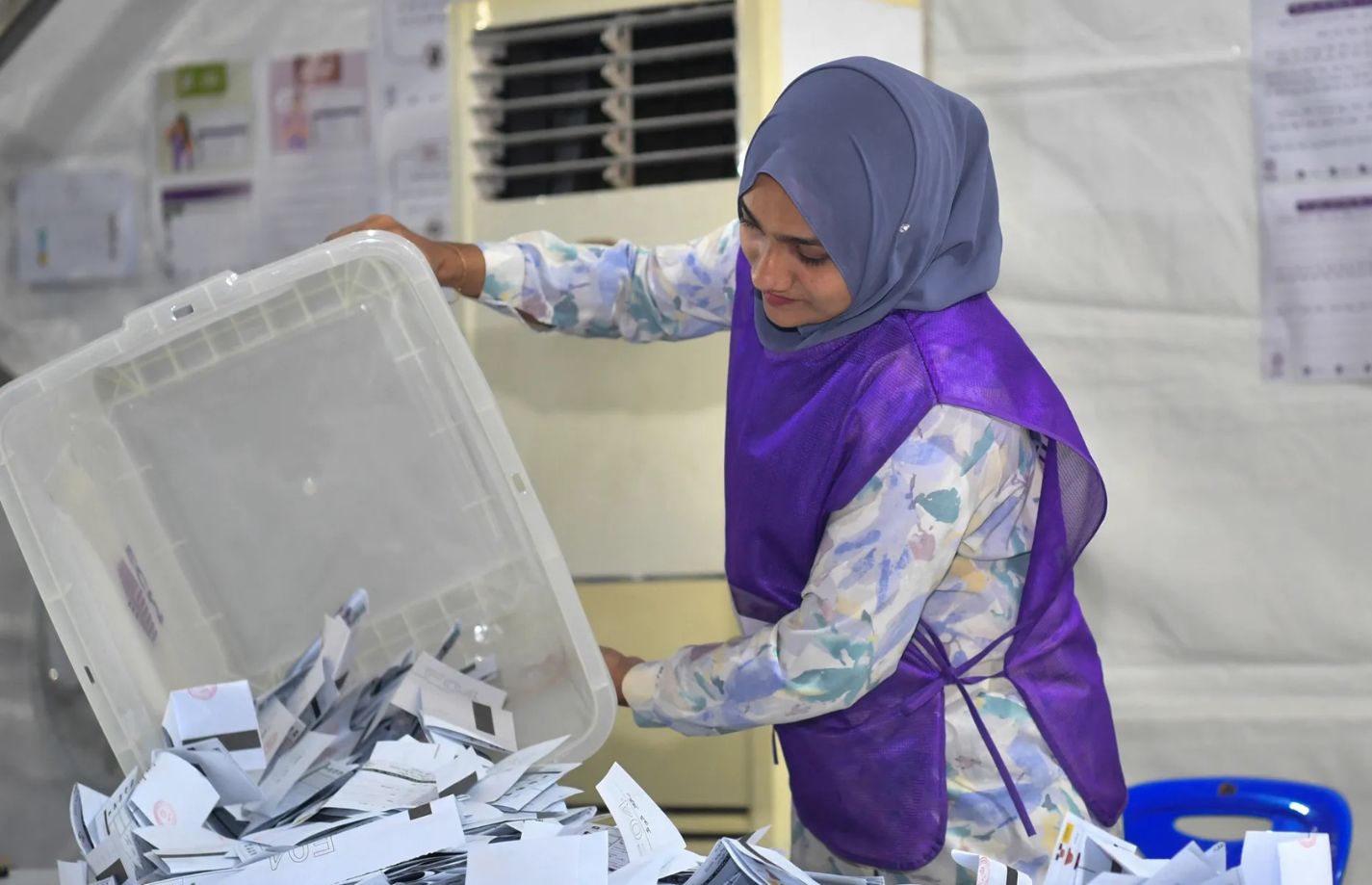 ނުފޫޒުން އެއްކިބާވެ ވޯޓުލުމުގެ ޙައްޤު އަދާކުރުމަށް އެޗް.އާރު.ސީ.އެމްއިން އިލްތިމާސްކޮށްފި