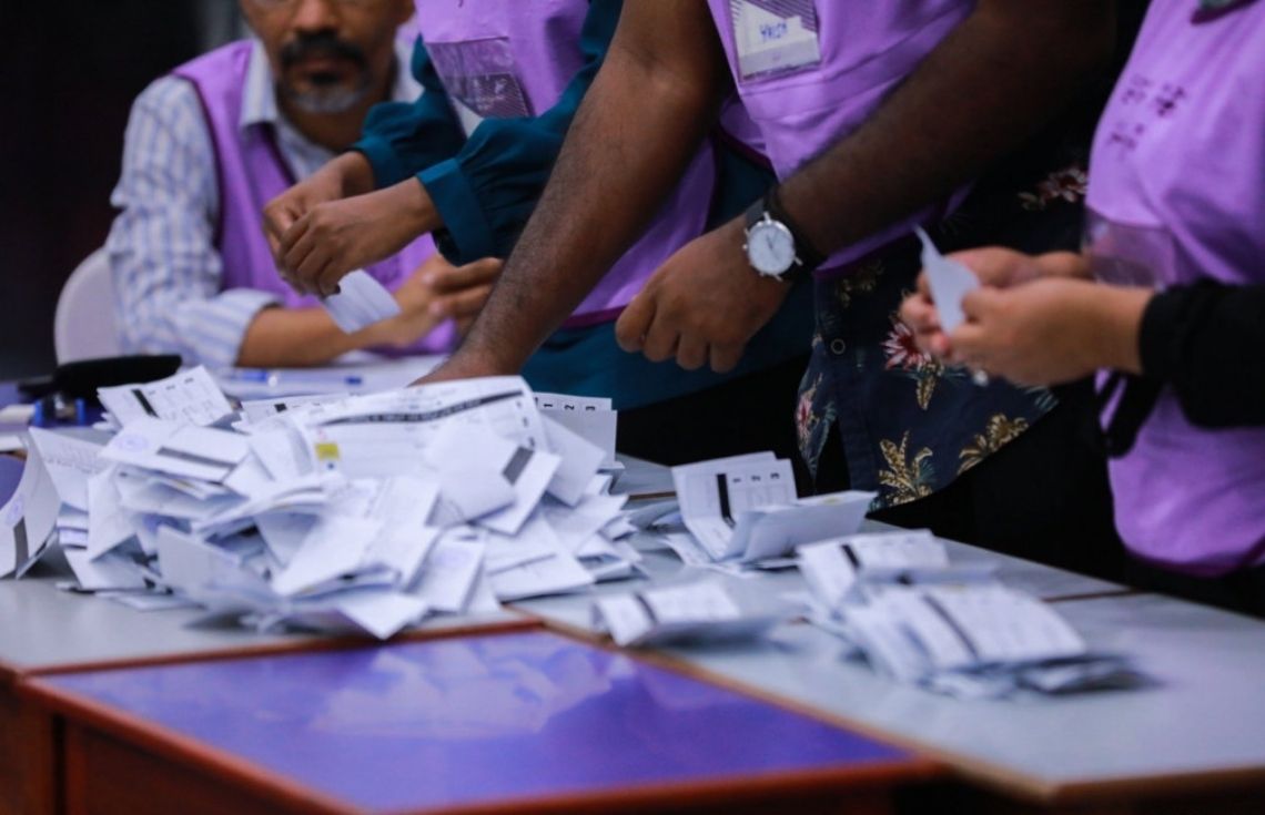 މާދަމާ އޮންނަ 3 އިންތިޚާބަށް 8 ލައްކައަށްވުރެ ގިނަ ވޯޓު ކަރުދާސް ޗާޕްކޮށްފި