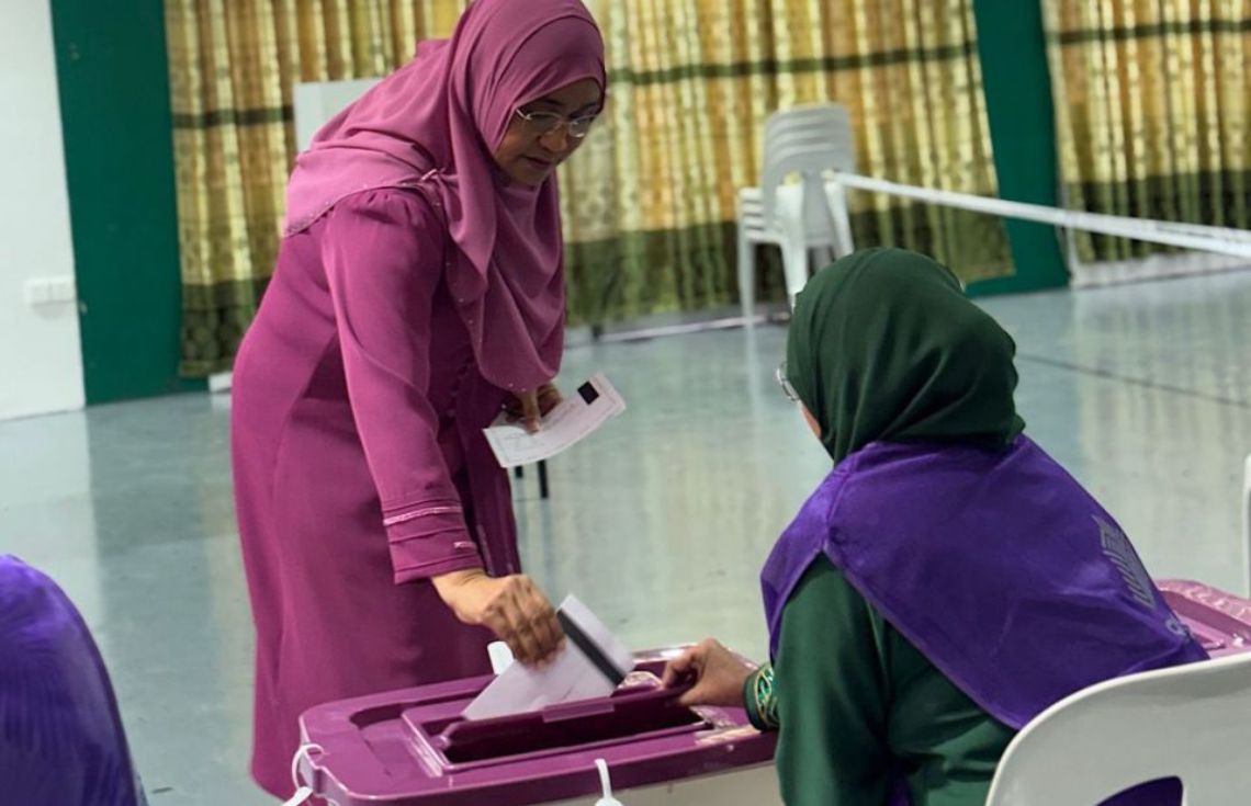 ފަސްޓް ލޭޑީ ސާޖިދާ ވޯޓު ލައްވައިފި