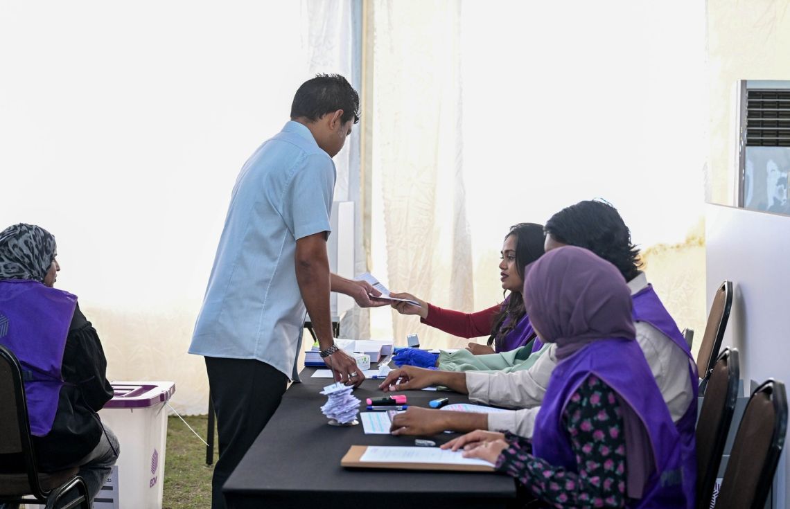 މިއަދު މެންދުރު 12 ޖެހުމާ ހަމައަށް 62،000 އަށް ވުރެ ގިނަ މީހުން ވޯޓުލައިފި