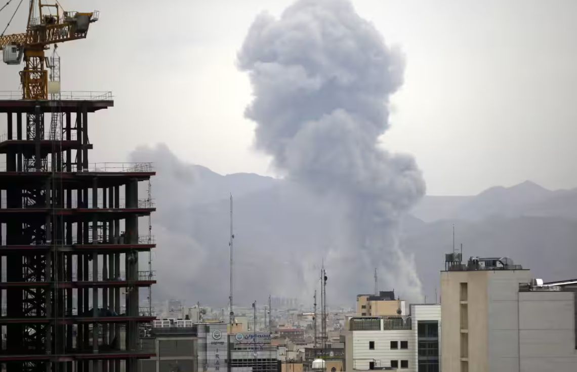 އީރާނުގެ ބޫޝެހްރު ނިއުކްލިއަރ ޕްލާންޓް ކައިރިއަށް ހަމަލާއެއް އަމާޒުވެއްޖެ