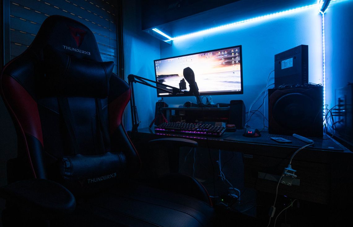 ބިރުވެރި ވާހަކަތަކެއް ބާރަށް ޖަހައިގެން އަވަށްޓެރިންނަށް އުނދަގޫކުރި މީހަކު ކޯޓަށް ހާޒިރުކޮށްފި