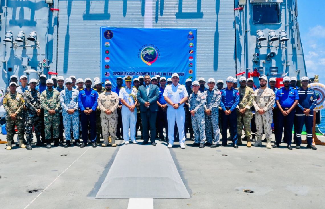 16 ގައުމެއްގެ ކަނޑުގެ ސިފައިންނާއެކު އިންޑިއާގެ މަނަވަރު "އައިއޯއެސް ސާގަރު" ރާއްޖެ އަތުވެއްޖެ