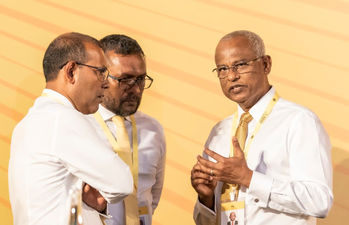 އެމްޑީޕީގެ އެތެރޭގެ ކޯޅުން ބޮޑުވެ ދެ ބޭފުޅަކު މަޤާމުން ވަކިކޮށްފި