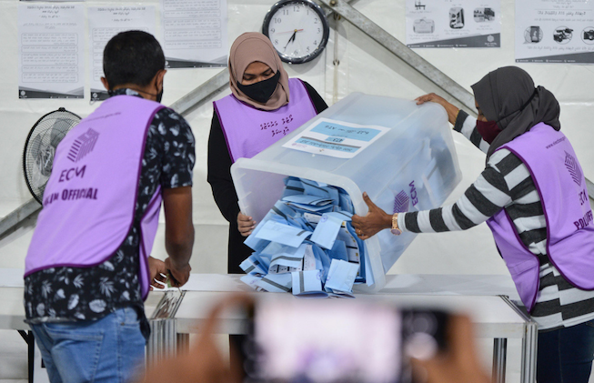 އިންތިޚާބުގެ ދެވަނަ ބުރުގައި ހޮވާނީ ކައުންސިލްގެ 2 ގޮނޑި އާއި ޑަބްލިޔުޑީސީގެ 3 ގޮނޑި