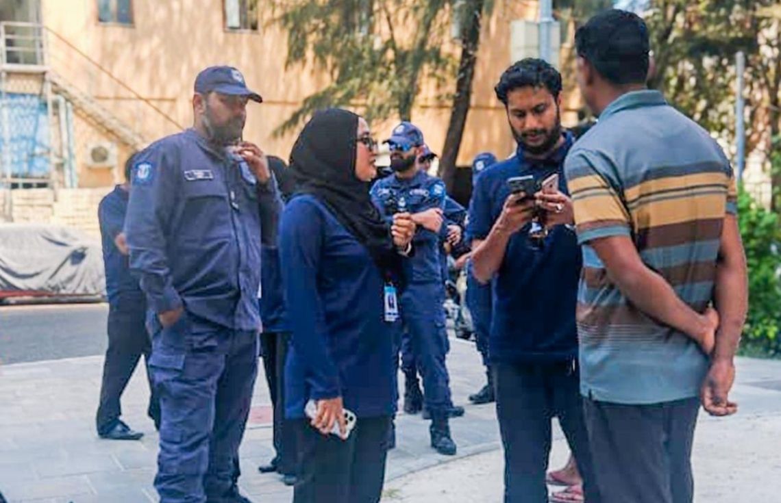 ހުޅުމާލެއިން 15 ބިދޭސީން ބަލައިފާސްކޮށް، ޤަވާއިދާ ޚިލާފަށް އުޅެމުންދިޔަ އެކަކު އިމިގްރޭޝަންގެ ބެލުމުގެ ދަށަށް