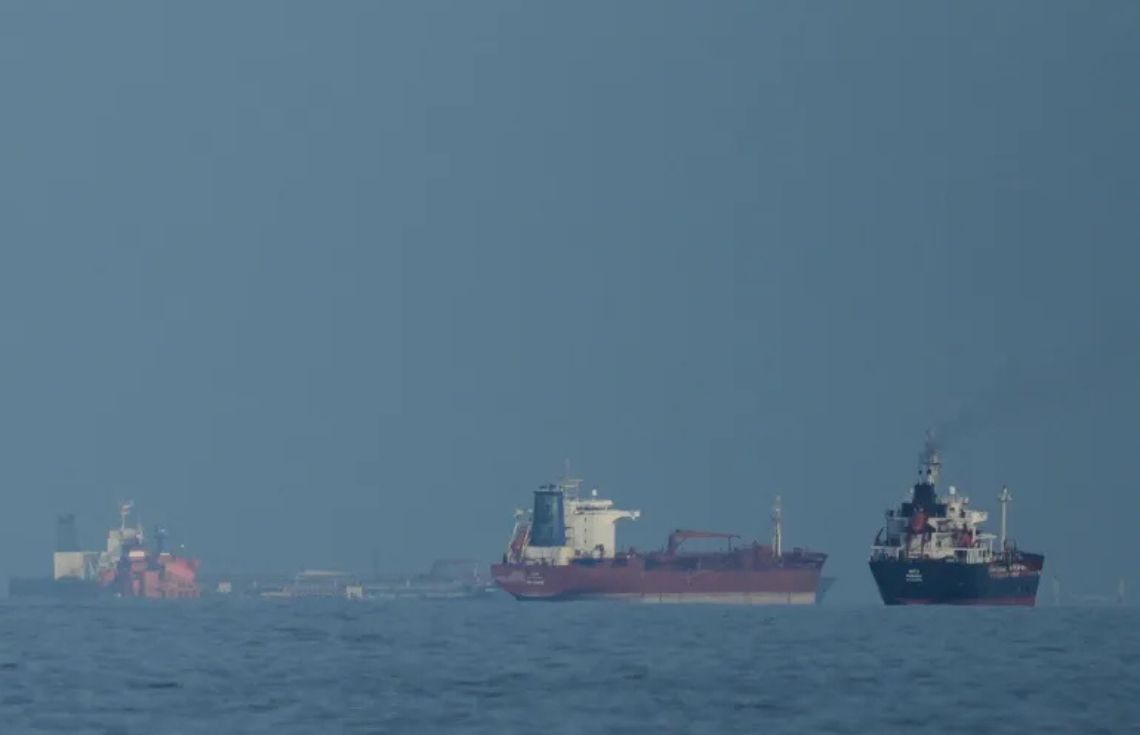 އީރާން ޚިޞާރުކުރަން ޓްރަމްޕް ނިންމެވުން، ތެލުގެ އަގު 103 ޑޮލަރަށް އުފުލިއްޖެ