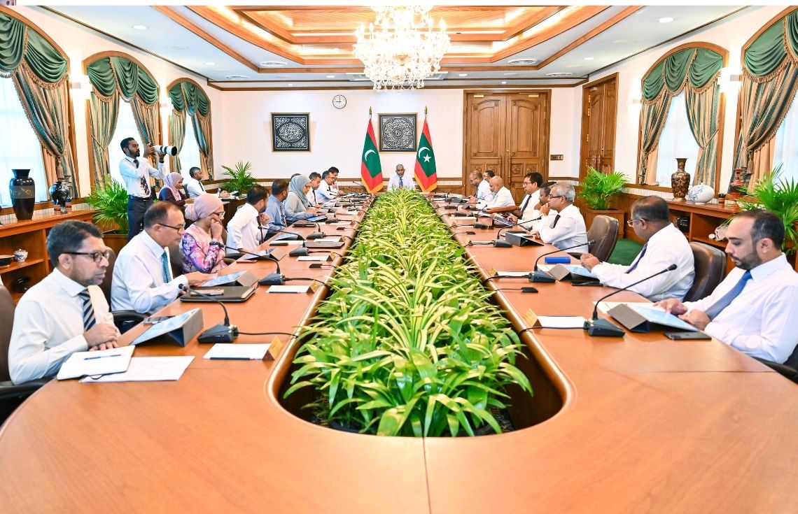 ސަރުކާރަށް ހެޔޮ ބަދަލުތަކެއް ގެނައުމަށްޓަކައި 10 ވަޒީރަކު އިސްތިޢުފާ ދެއްވައިފި