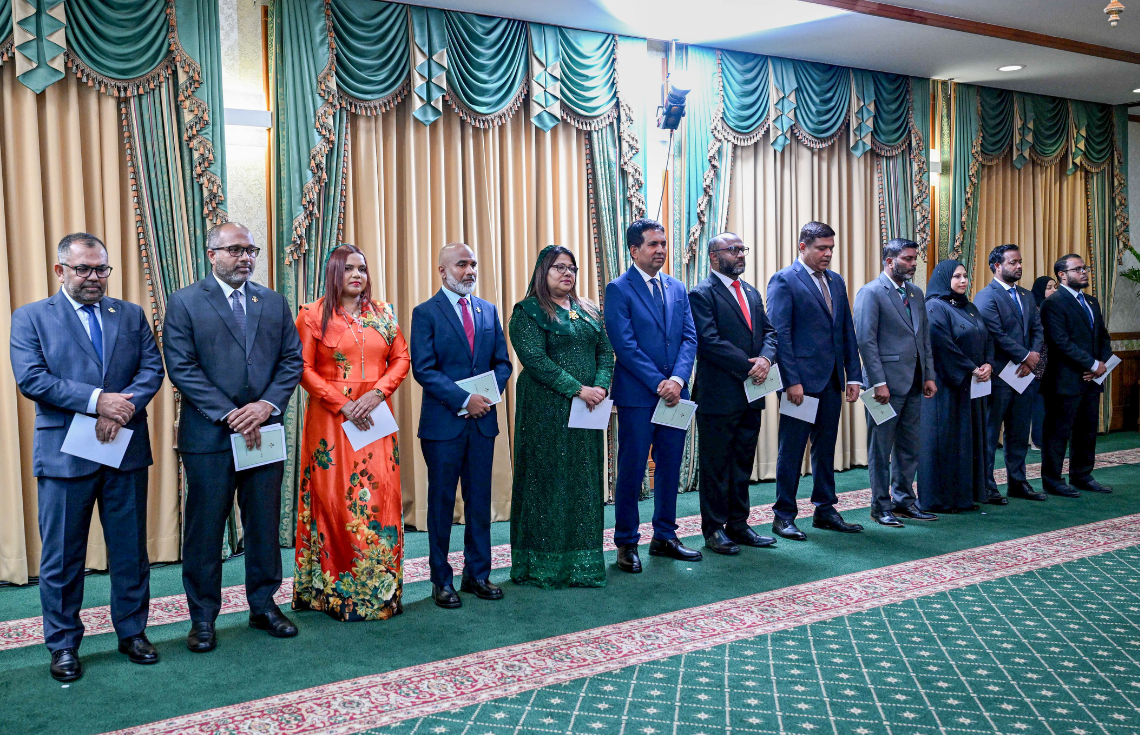 ބައެއް މިނިސްޓްރީތައް އެއްކުރައްވައި، ކެބިނެޓަށް މުޅިން އަލަށް ހަތަރު ބޭފުޅަކު އައްޔަންކުރައްވައިފި