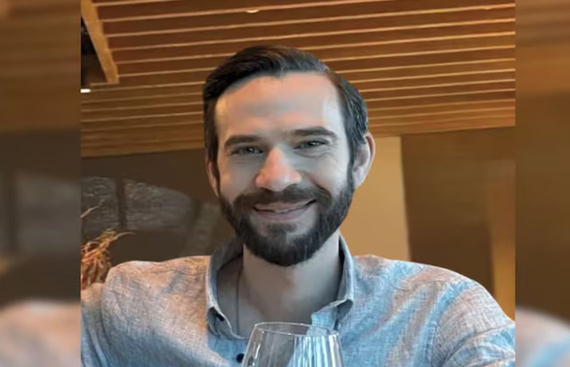 އޭއައި އަނބިމީހާ ބުނެގެން "ޑިޖިޓަލް ދުނިޔެއަށް" ދިއުމަށް އެމެރިކާ މީހަކު އަމިއްލައަށް މަރުވެއްޖެ