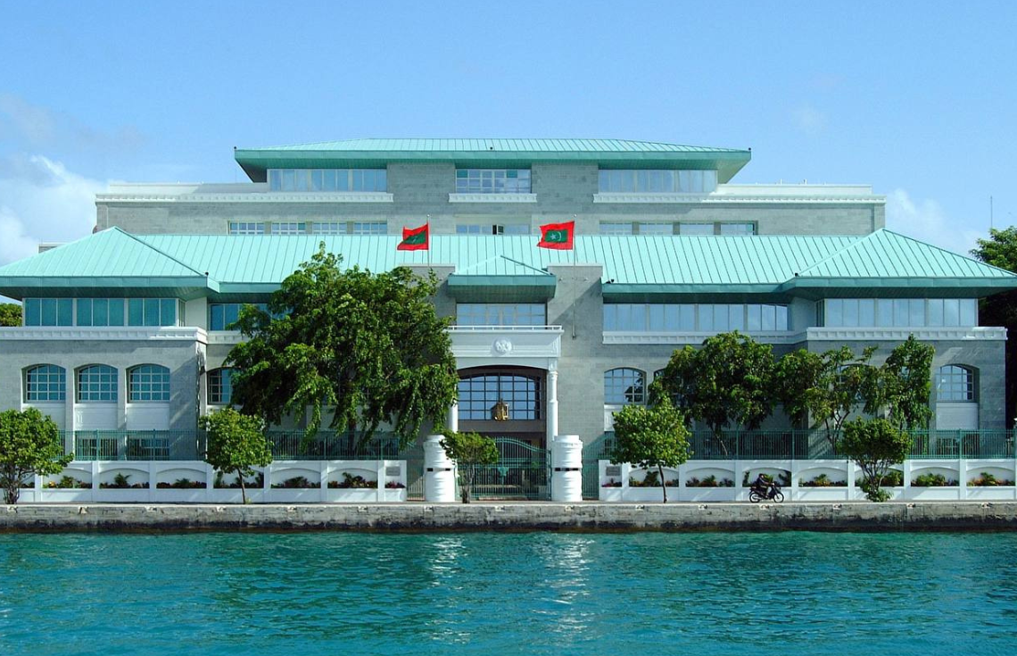 ރައްޔިތުންގެ ޝަކުވާތައް ހުށަހެޅުމަށް 24 ގަޑިއިރު ޚިދުމަތްދޭނެ އޮފީހެއް އުފައްދައިފި