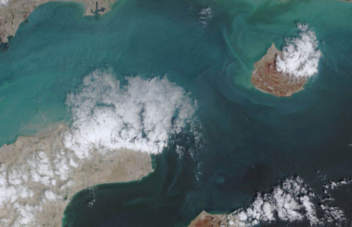 އެމެރިކާގެ ޢަމަލުތަކާ ގުޅިގެން ހޮރުމޫޒް ކަނޑުއޮޅި އީރާނުން އަލުން ބަންދުކޮށްފި