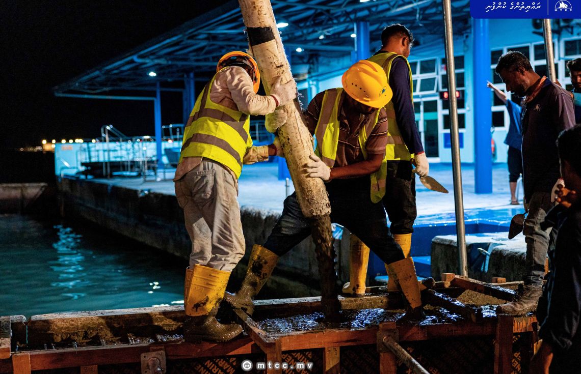 ބޮޑުތަކުރުފާނު މަގު ހެދުމުގެ މަސައްކަތް: ސެގްމެންޓް ފަހެއްގެ އެއްގަމު ތޮށީގެ ކޮންކްރީޓް މަސައްކަތް ނިިމިއްޖެ