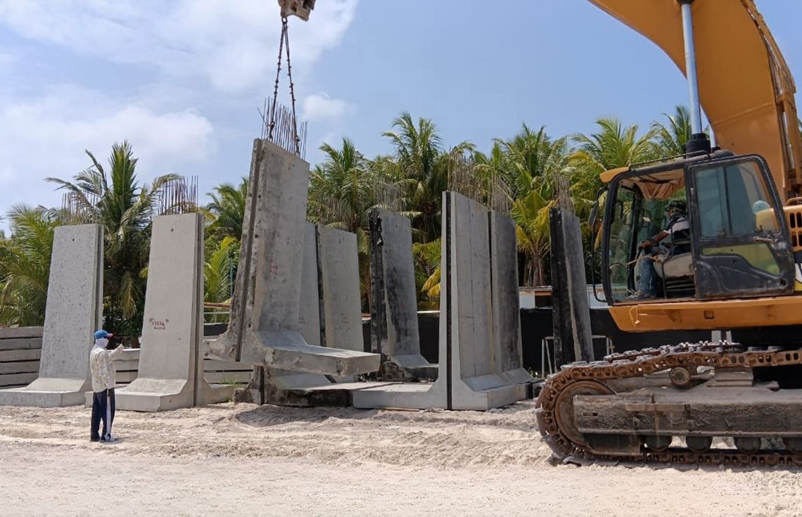 ޅ. އޮޅުވެލިފުށި ބަނދަރު ތަރައްޤީކުރުމަށް ބޭނުންވާ ކީ ވޯލްގެ ދެވަނަ ޝިޕްމަންޓް އެ ރަށަށް ގެންގޮސްފި