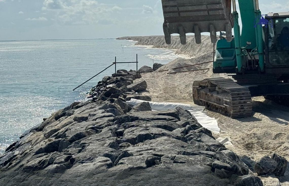 ނިލަންދޫ އެއާޕޯޓަށް ބޭނުންވާ ބިން ހިއްކުމާއި ގޮނޑުދޮށް ހިމާޔަތްކުރުމުގެ މަޝްރޫޢުގެ %77 މަސައްކަތް ނިންމާލައިފި