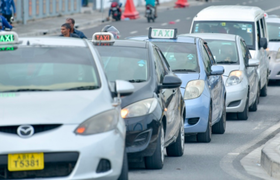 ޓެކްސީ ނަފާ ލޯނާ ގުޅިގެން ކުރިމަތިވެފައިވާ ދަތިތައް ޙައްލުކޮށްދެއްވާނެކަމަށް ވަޒީރު ވިދާޅުވެއްޖެ