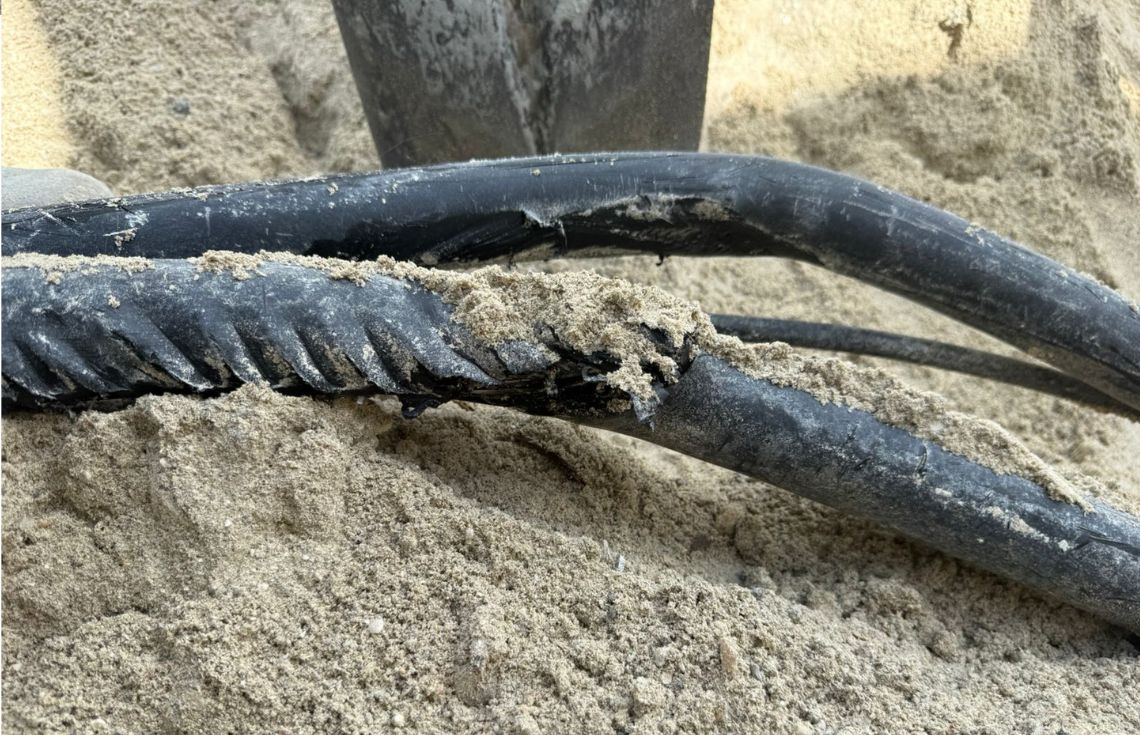 މަގު ހަދަނިކޮށް ކޭބަލަކަށް ގެއްލުންވެ، ހުޅުމާލޭ ދެވަނަ ފިޔަވަހީގެ ބައެއް ޓަވަރުތަކުން ކަރަންޓު ކެނޑިއްޖެ