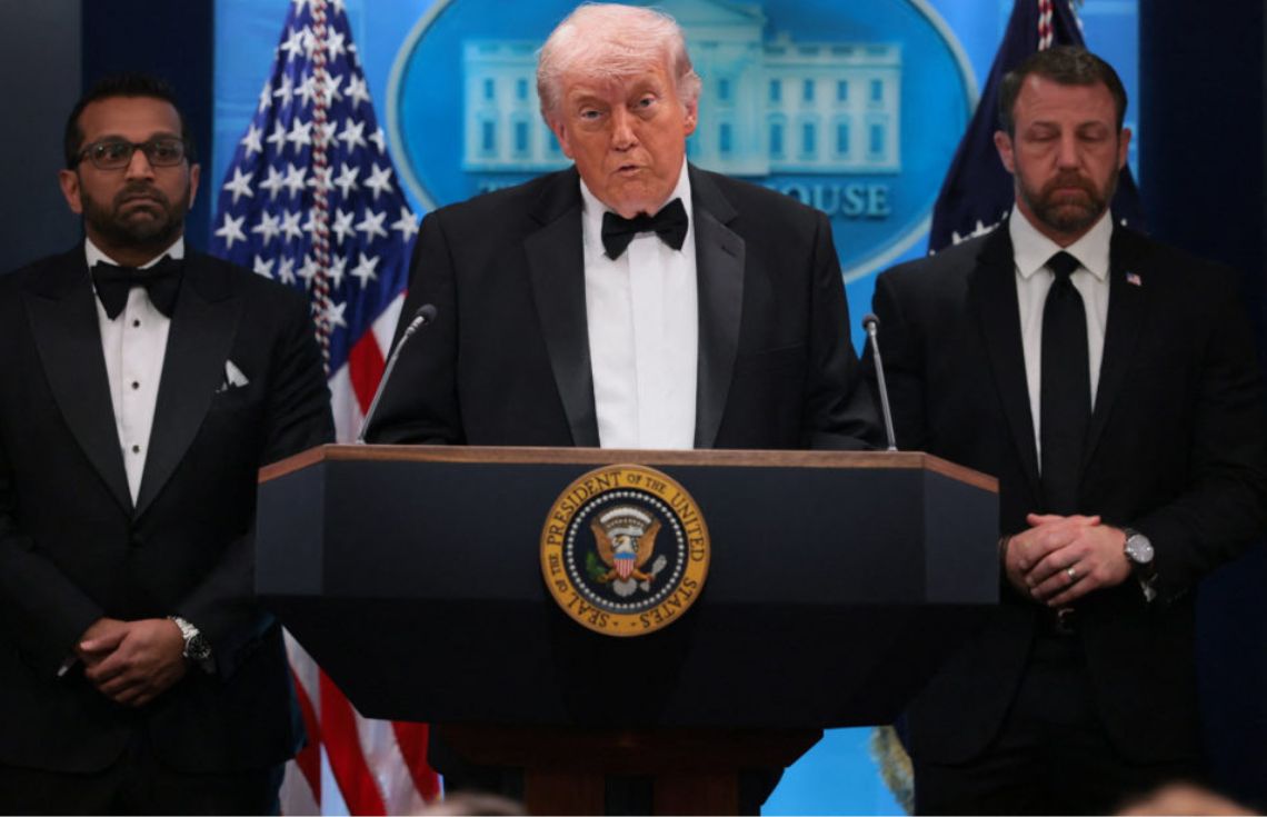 ބަޑީގެ ހަމަލާއާއި ބައިނަލްއަގުވާމީ މައްސަލައަކާ ގުޅުމެއް އޮތް ކަމުގެ ހެއްކެއް ނުފެނޭ: ޓްރަމްޕް