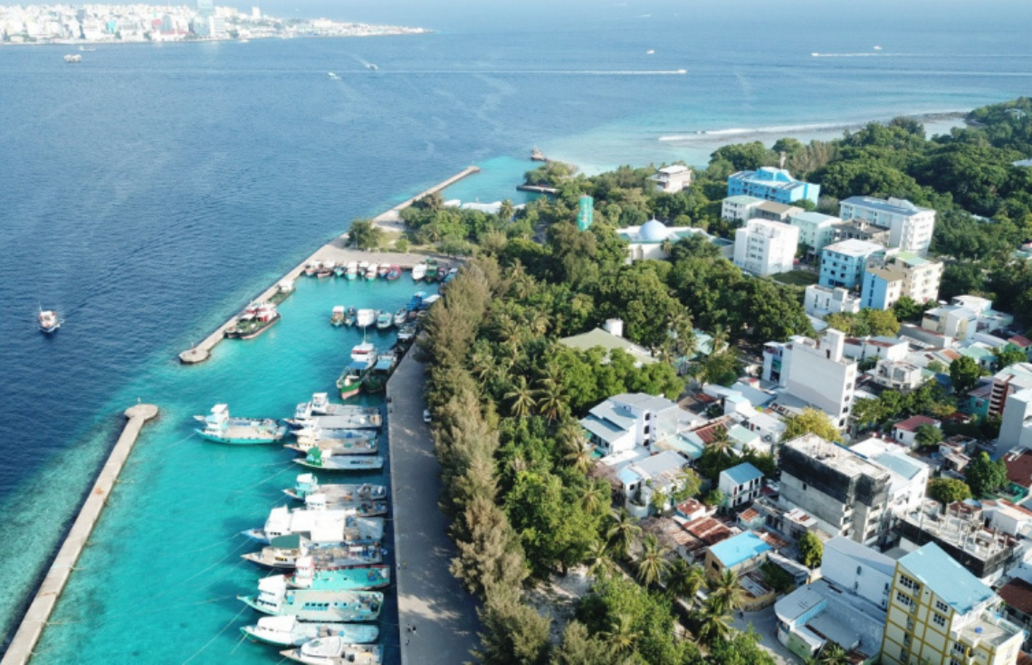 ގަސްތަކެއް ނަގަން ޖެހޭތީ ވިލިމާލޭގައި އިމާރާތްކުރާ އެއް ޓަވަރު އެހެން ތަނަކަށް ބަދަލުކުރަން ނިންމައިފި