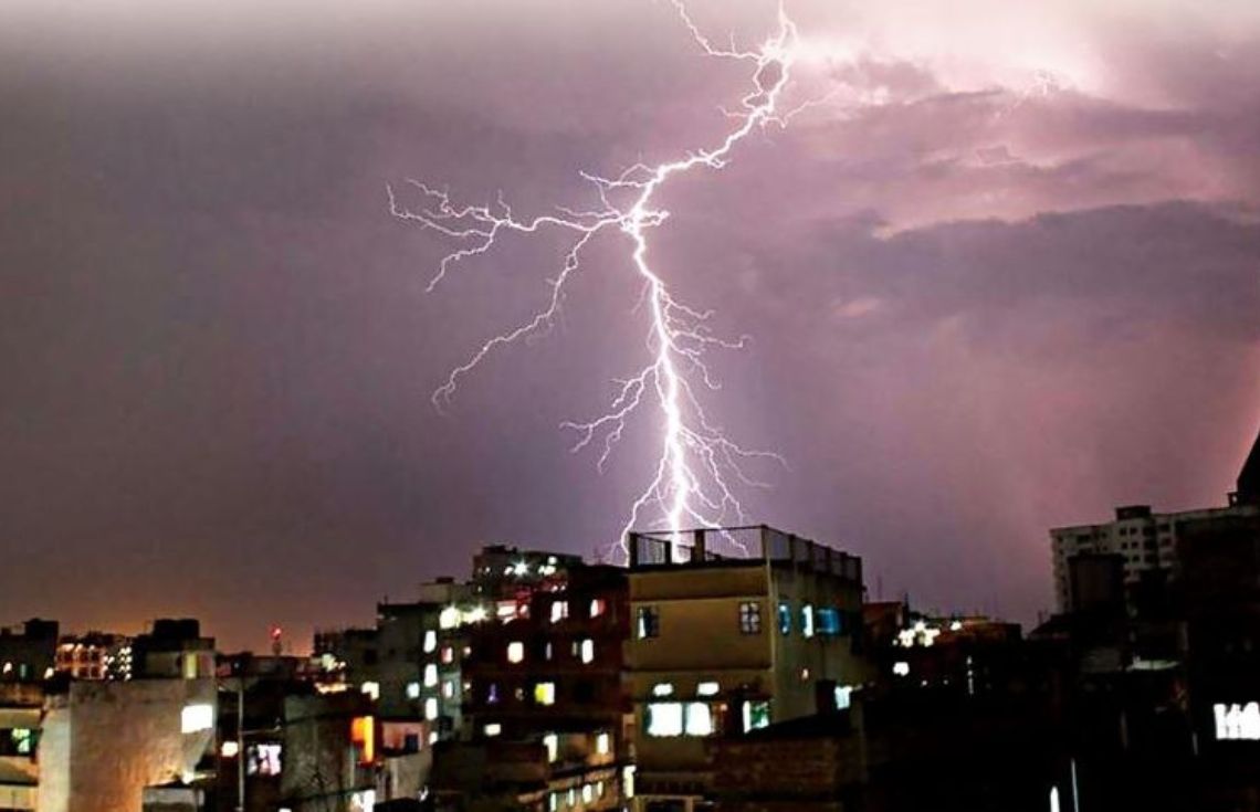 ބަންގްލަދޭޝްގައި ހޮނުއެޅުމުގެ ހާދިސާތަކެއްގައި 14 މީހުން މަރުވެއްޖެ