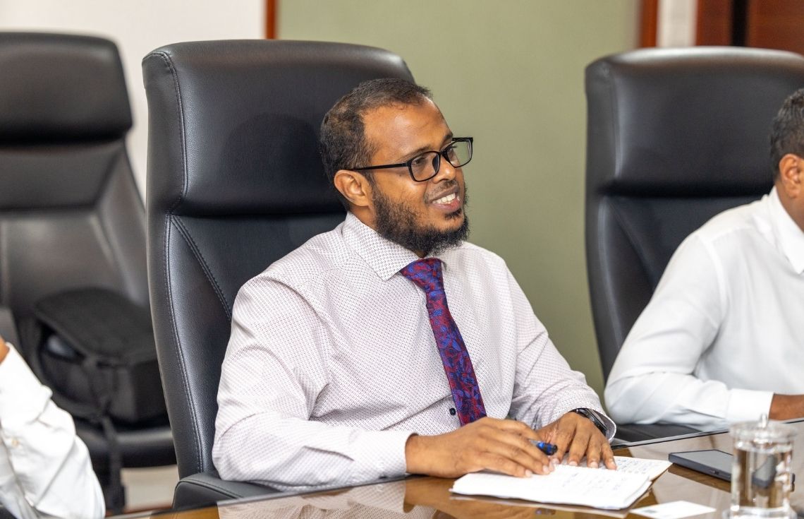 އީއޭއައި ހަދައި ލިބެން ޖެހޭ ހުއްދަތައް ނުލިބި އެއްވެސް ޕްރޮޖެކްޓެއް ކުރިއަކަށް ނުދާނެ: ވަޒީރު ޢަލީ ޝަރީފް