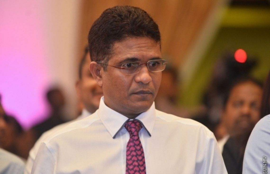 ހަގީގީ މިނިވަންކަން ދެމިއޮންނަނީ ގާނޫނާއި، ހަމަހަމަކަމާއި، އަދި ޒިންމާދާރުވުމުގެ ތެރެއިން: ނިހާން