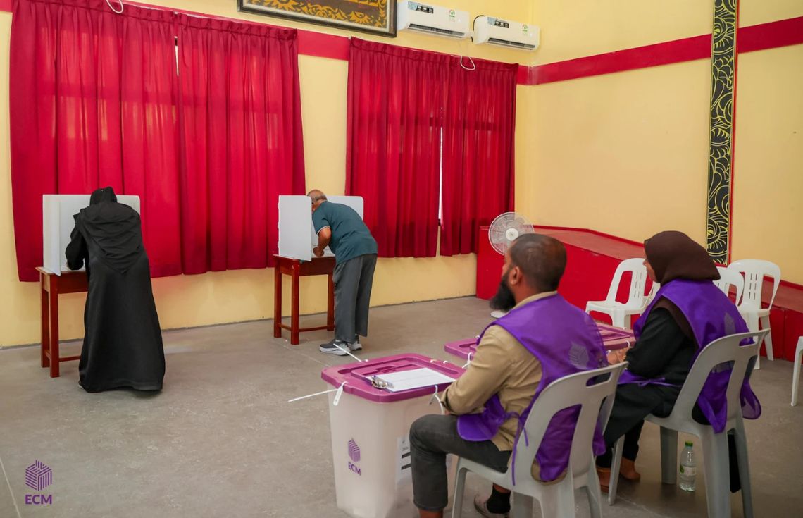 ދެ ރަށެއްގެ އަންހެނުންގެ ތަރައްޤީއަށް މަސައްކަތްކުރާ ކޮމިޓީގެ އިންތިޚާބަށް ކުރިމަތިލުމަށް ހުޅުވާލައިފި
