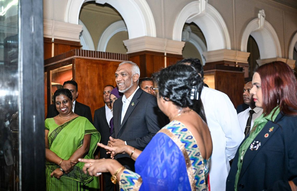 ރައީސުލްޖުމްހޫރިއްޔާގެ ދެކަނބަލުން ކޮލަމްބޯ ނޭޝަނަލް މިއުޒިއަމަށް ޒިޔާރަތްކުރައްވައިފި