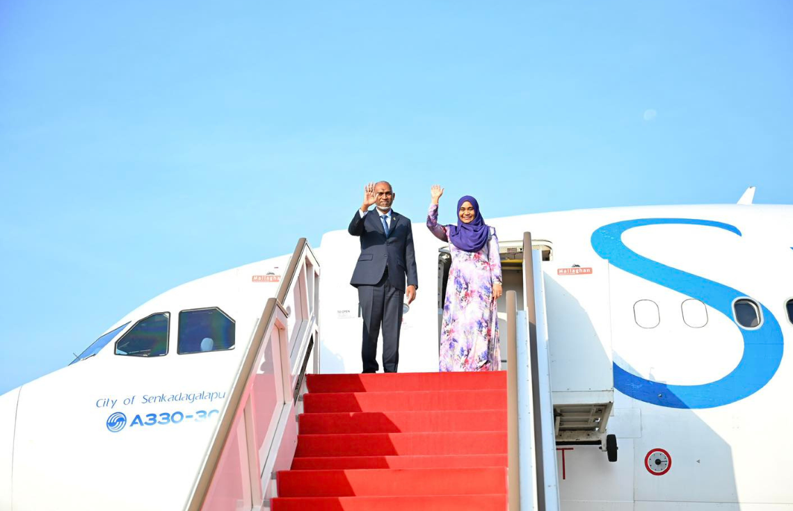 ރައީސްގެ ދެކަނބަލުން ސްރީލަންކާއަށް ކުރެއްވި ފުރަމާނަ ދަތުރުފުޅު ނިންމަވާލައްވައިފި