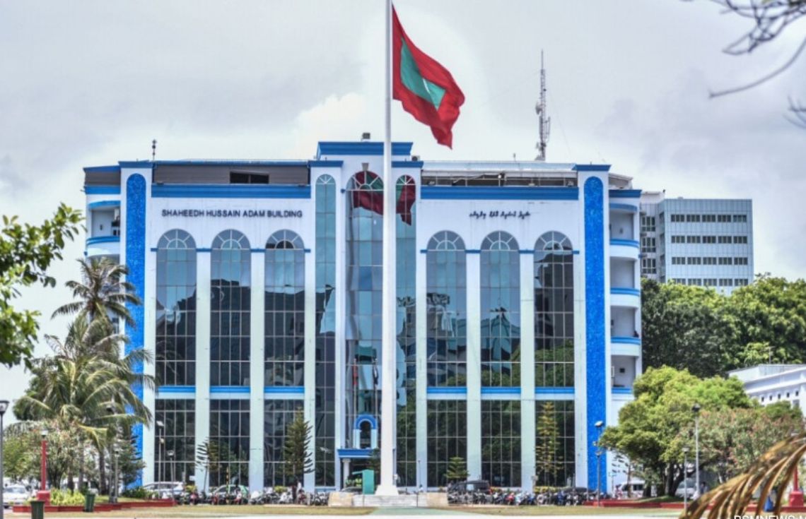 ތޫނު އެއްޗަކުން ހަމަލާދީ 49 އަހަރުގެ މީހަކު ޒަހަމުކޮށްލައިފި