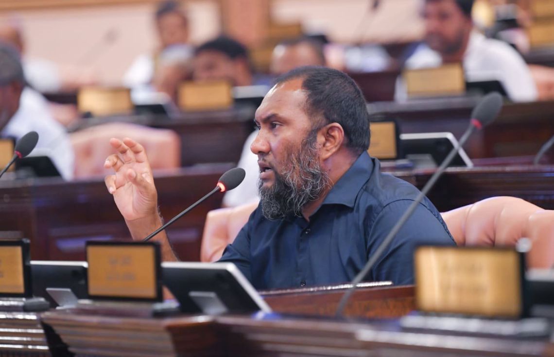 އެއްވެސް މީހަކު ޤައުމަށް ހަމަޖެހުން އެދޭނަމަ ޤާނޫނު މުގުރާ ވާހަކައެއް ނުދައްކާނެ: އިބްރާހިމް
