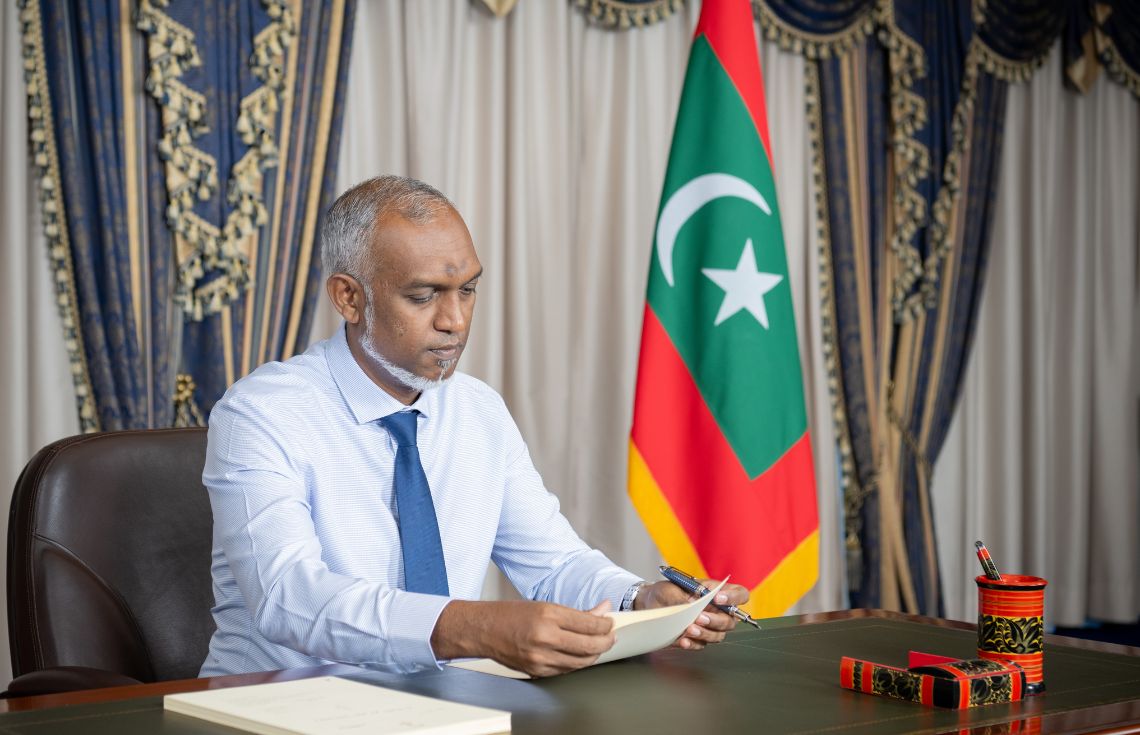 ލާމަރުކަޒީ ޤާނޫނަށް ގެނައި 18 ވަނަ އިޞްލާޙު ރައީސުލްޖުމްހޫރިއްޔާ ތަޞްދީޤުކުރައްވައިފި