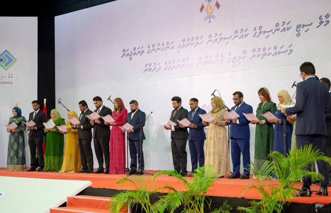ކައުންސިލްތަކުގެ އައު ދައުރު ފެށިއްޖެ, 600 އަށްވުރެ ގިނަ ކައުންސިލަރުން މިއަދު ހުވާކޮށްފި